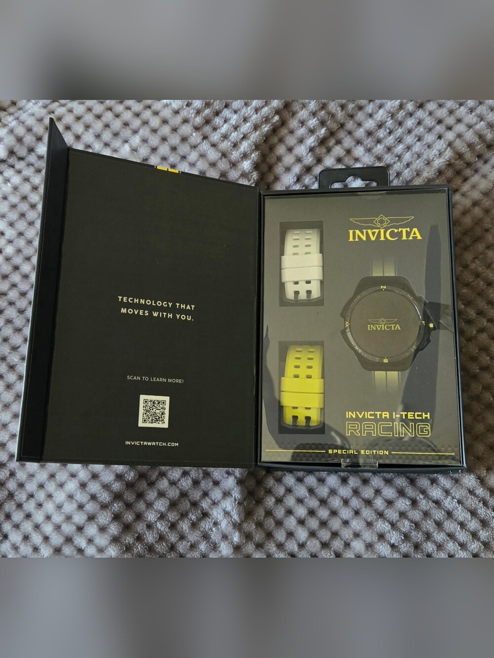 Invicta ITECH-011 Smart Watch - Picture 3 of 9